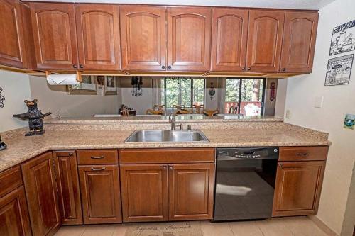 1240 Timber Lane home - image 6