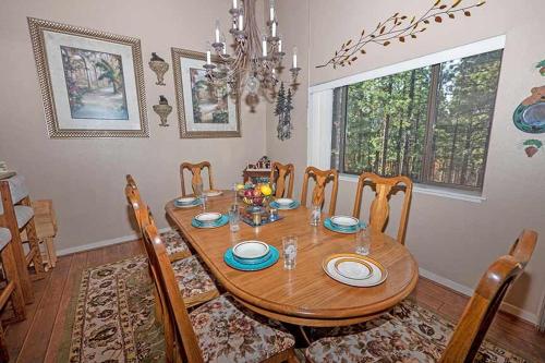 1240 Timber Lane home - main image