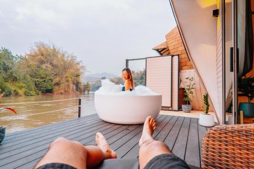 VeeVaree River Kwai Resort in Sai Yok