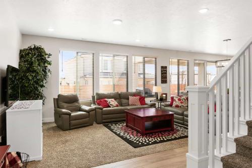 Desert Rose home, Washington