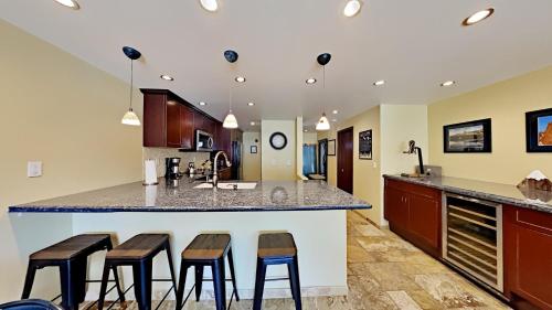 Two Bedroom Condos with Mountain Views at 1849 Condos - image 7