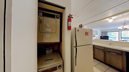 Two Bedroom Condos with Mountain Views at 1849 Condos - main image