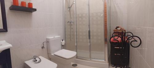 Bathroom, Hotel Esperanza in Maqueda