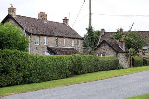 Cliff Stud Retreat, Helmsley, Frankel Cottage