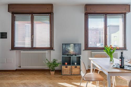 One-Bedroom Apartment image 8
