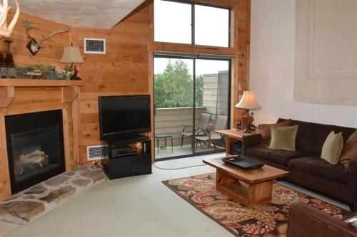 Seven Springs Sunridge 2 Bedroom Standard Condo, Ski-In Out condo in Champion, USA