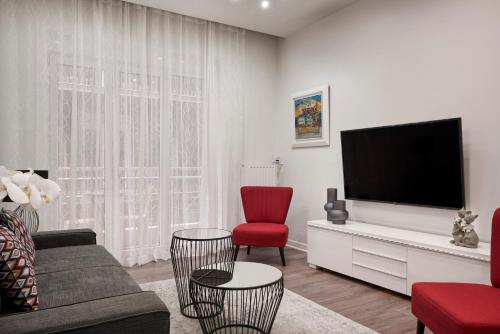 Valaoritou Boutique Apartment - image 12