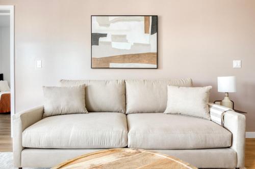 Silverlake 1br w wd roof nr 5 10 freeways LAX-977 in Los Angeles, USA