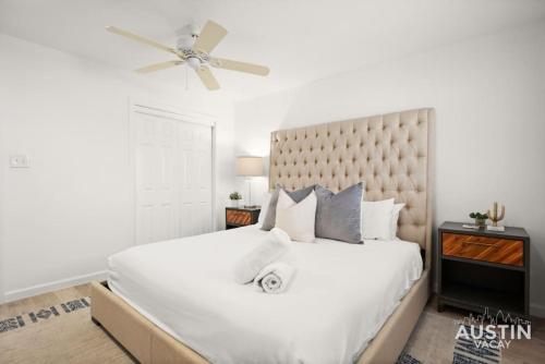 Great Clarksville Condo Near W 6th plus Free Parking in Austin, USA