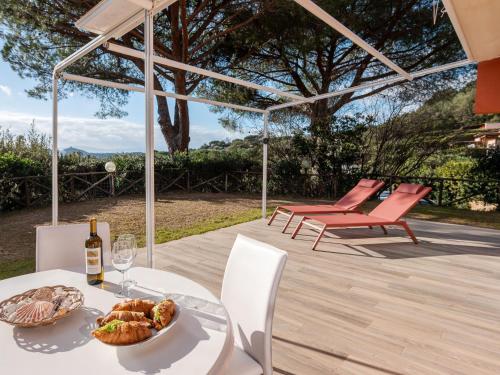 Holiday Home Villa Marzia Mare & Golf by Interhome in Punta Ala
