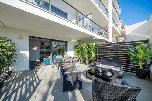 La Pépite - Appt en Hypercentre au calme, Terrasse et Garage - Res Meyer, Royan (Foto 2)