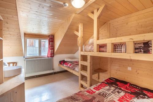 Maison de 12 chambres avec sauna terrasse amenagee et wifi a Vars a 2 km des pistes