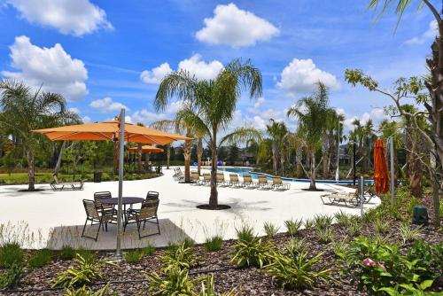 Huge10Bd Spa Gm Pool Solterra-5252OA - image 43