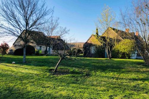 Beautiful country house 1 hr 45 min from Paris