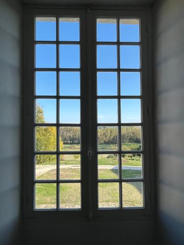 Château de caractère avec piscine au cœur du Périgord vert