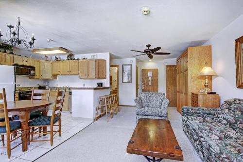 River Mtn Lodge W110C in Breckenridge, USA