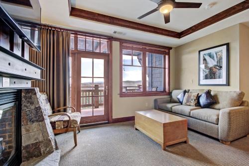 One Ski Hill Place S8412 in Breckenridge, USA