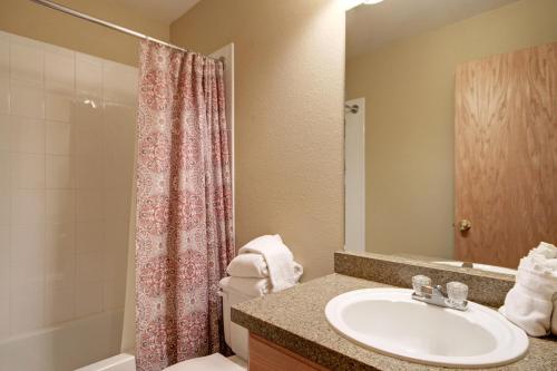 River Mnt Lodge W323 in Breckenridge, USA