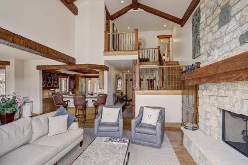 Private Gore Creek Townhome in Vail, USA