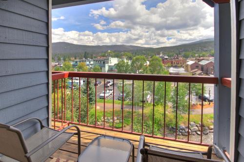 River Mtn Lodge E304 in Breckenridge, USA