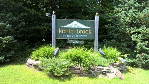 2 Br In Kettle Brook- Okemo Condo - image 6