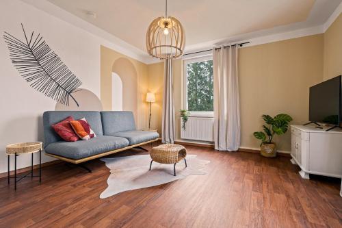 Wohnen bei der alten Dampflok inkl Balkon - 5 min zum Ravensburger Spieleland 840m von Brochenzell entfernt