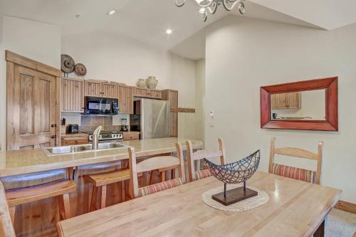 Bright Scenic 2Br - 7ppl Steps to Ski Lifts Main Street, Breckenridge (foto 7)