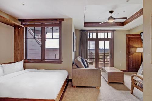 One Ski Hill Place S8212 - image 9