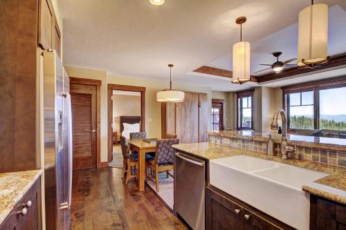 One Ski Hill Place S8414 in Breckenridge, USA