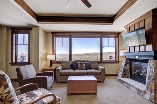 One Ski Hill Place S8414 in Breckenridge, USA