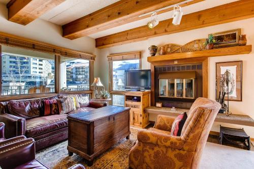 Updated 2 Br With View Of Lifts Condo in Crested Butte, USA