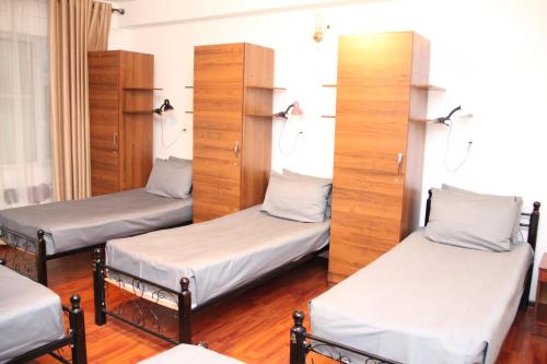 1 twin bed
