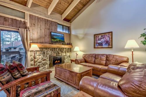511 Pine Grove - image 3
