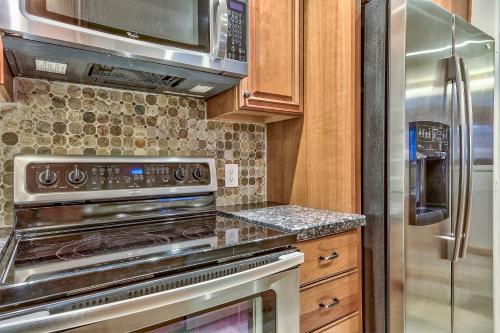511 Pine Grove - image 12