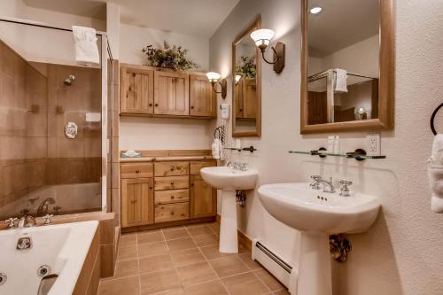 Ski Tip Townhomes 8713 - image 12