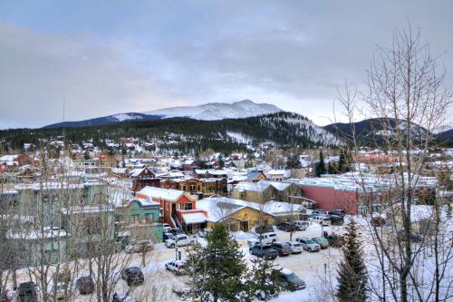 River Mtn Lodge E320 - image 2