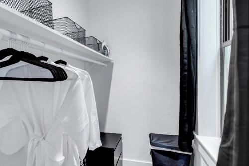 Urban Paradise in OTR - Beautiful New Condo In Historic Building With Downtown Views! condo - image 2