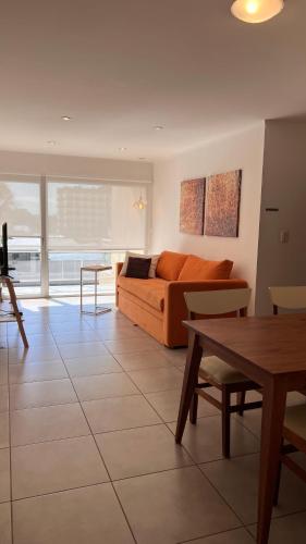 Administración MAIPU 1C FI Depto Premium