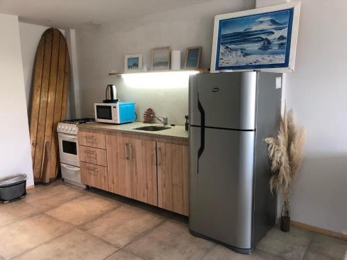 Kitchen, Faro Aparts in Bosque Peralta Ramos