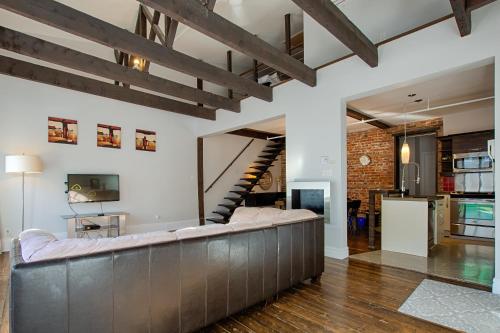 Two-Bedroom and Two-Bathroom Apartment – SJ201 image 7