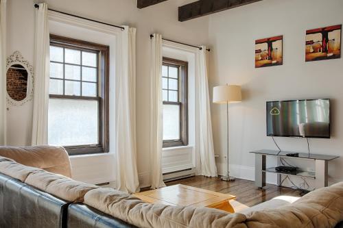 Two-Bedroom and Two-Bathroom Apartment – SJ201 image 9