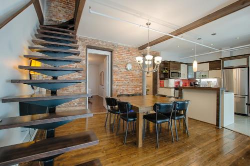 Two-Bedroom and Two-Bathroom Apartment – SJ201 image 6