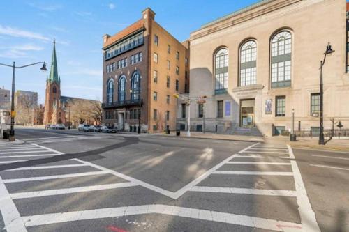 Entire Apt/2bd 2bth/Amer. Dream Mall/Nyc/EWR Airpt in Newark, USA