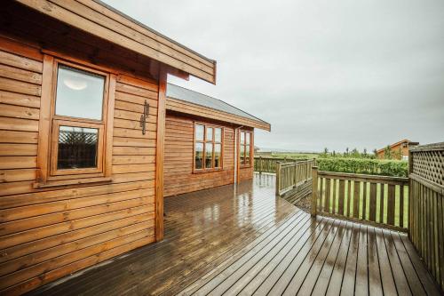 Exterior view, Minniborgir Cabins in Hveragerdi