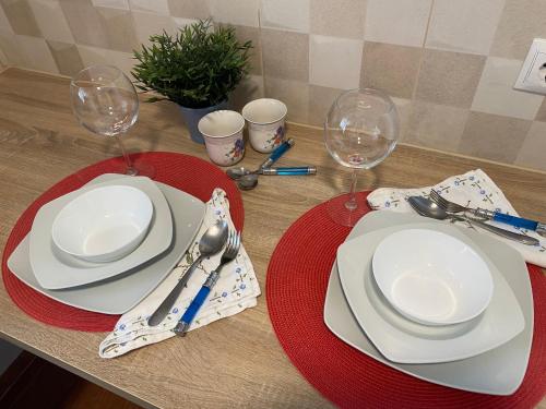 Habitaciones con baño y cocina privada alquiler desde 11 noches!, Valencie (fotografie 3)