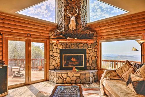 . Stunning Log Cabin with Great Views, Firepit, Deck near Twain Hart