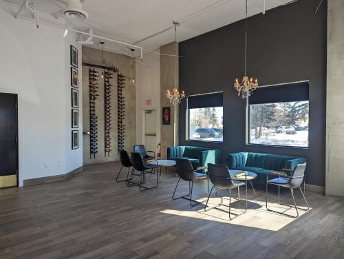 Facilities, Divya Sutra Plaza and Conference Centre Calgary Airport in Calgary (AB)