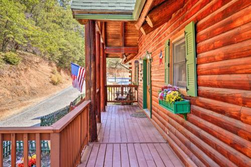 Mountain Bliss Chalet with Great Views!