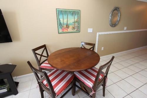 Majestic Sun 608A Condo - image 10