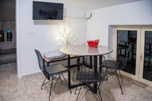 Jonexh Apartments, Tirana (photo 2)